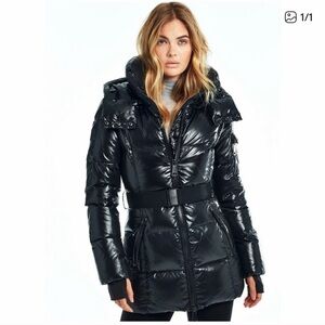 Women's Black Puffer Jacket